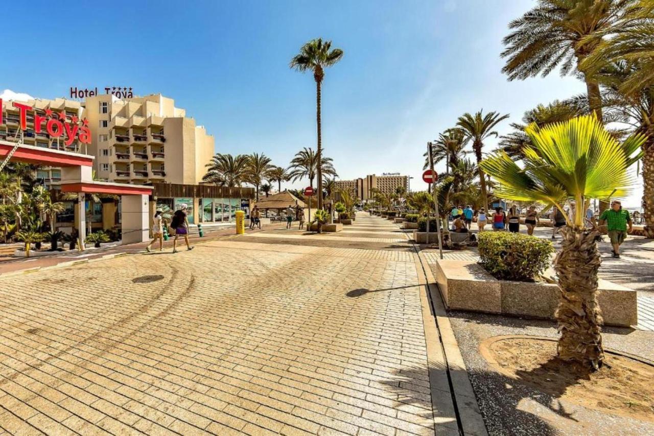 Two Bedroom Apartment With Wifi, Close To The Beach, In Playa De Las Americas Exterior photo